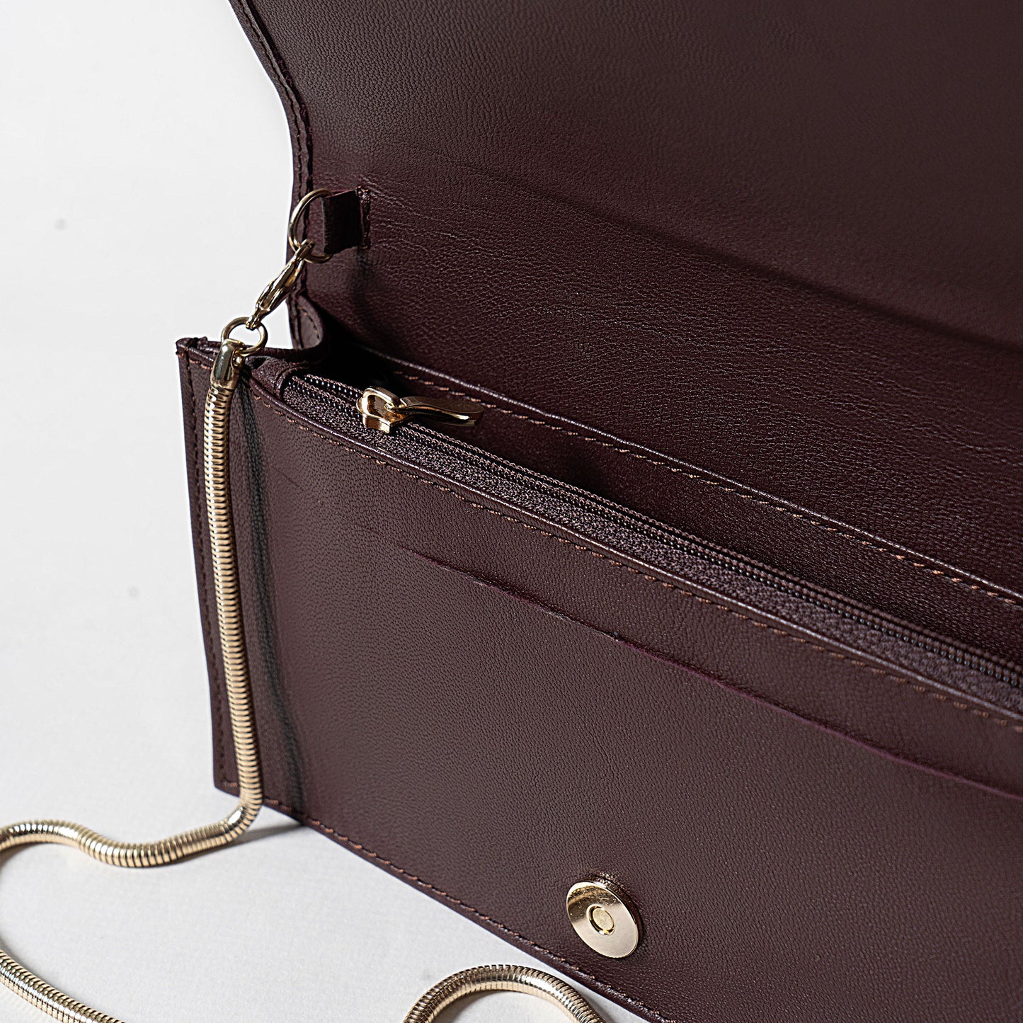 Wallet on Chain Oxblood