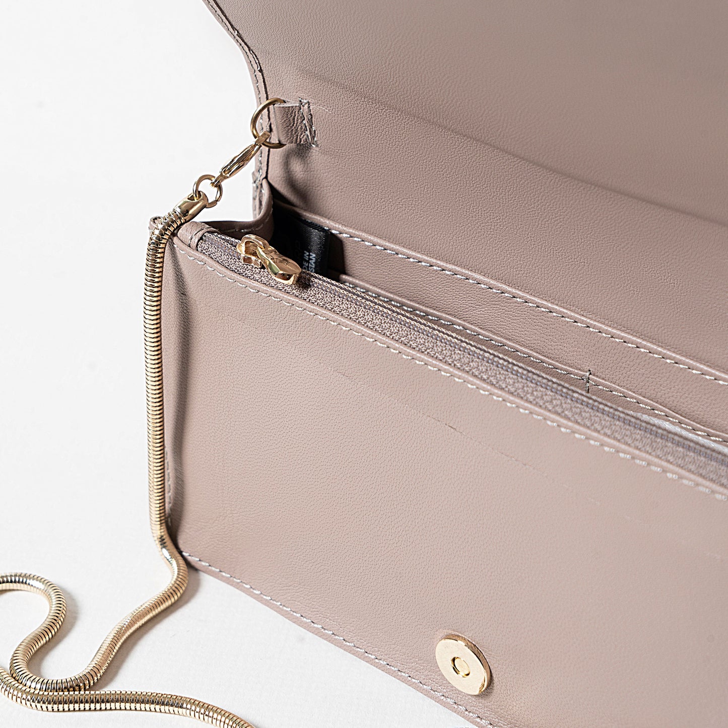 Wallet on Chain Taupe Grey