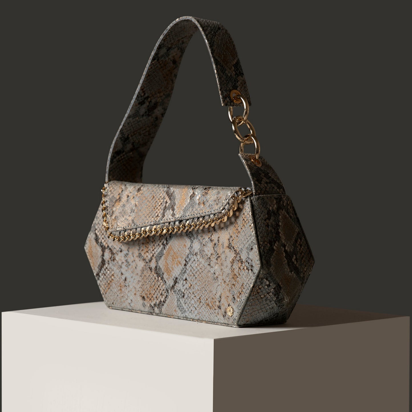 Baguette Whipstitch Smokey Snake