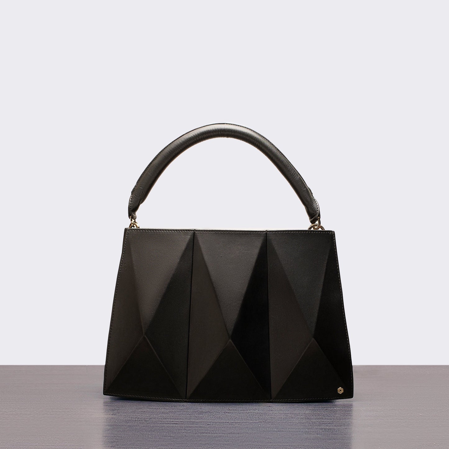 Hexella Accordion Black