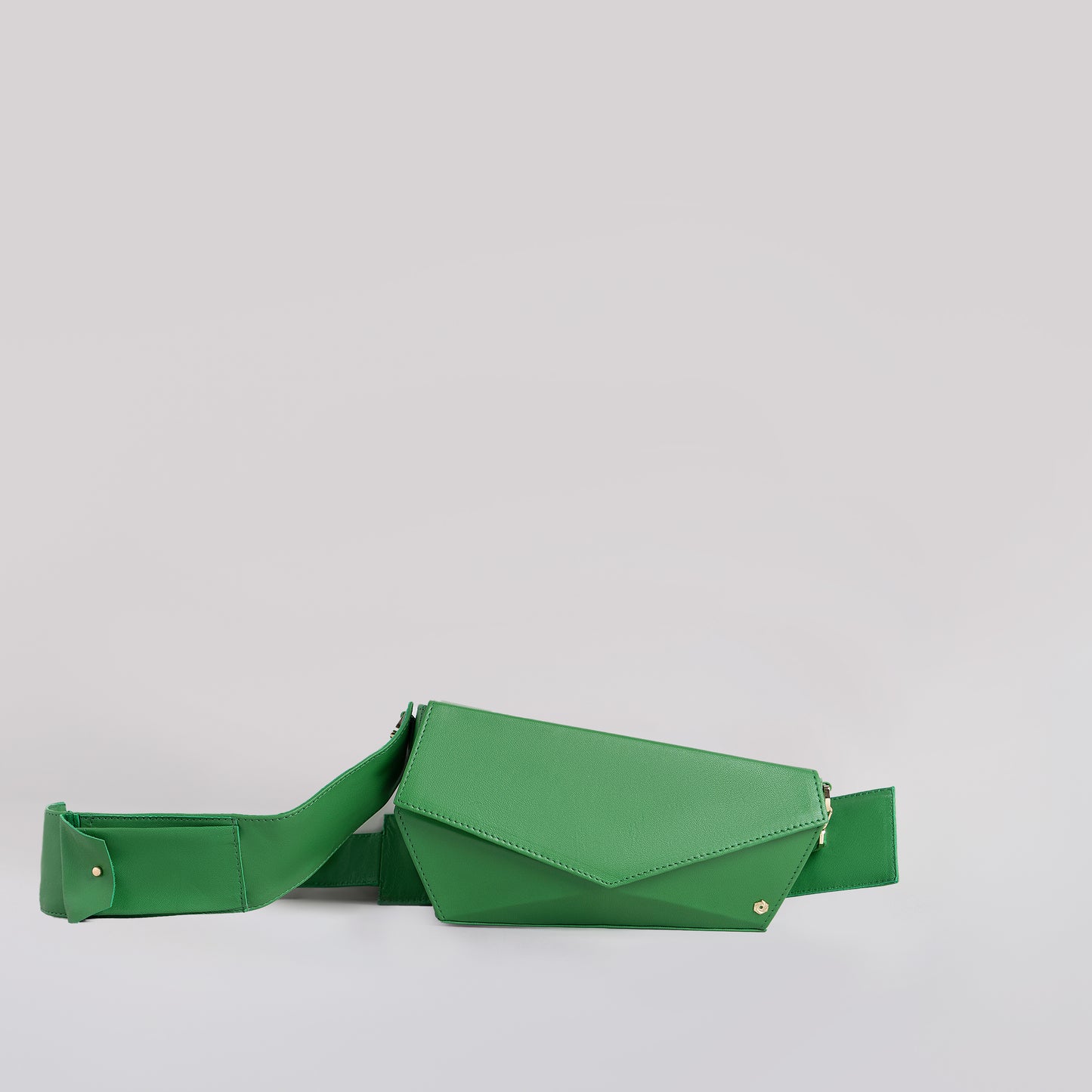 Hexella Vanity Parakeet