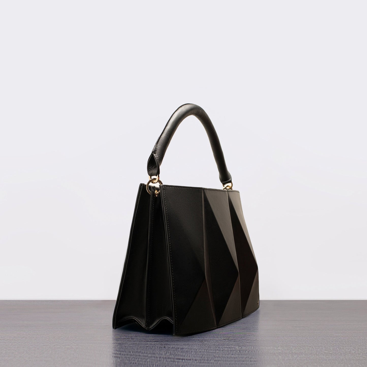 Hexella Accordion Black